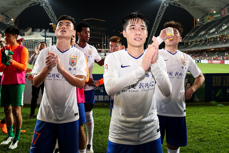 包含加拿大球员加盟西甲球队,开启新的职业生涯的词条 包含加拿大球员加盟西甲球队,开启新的职业生涯的词条