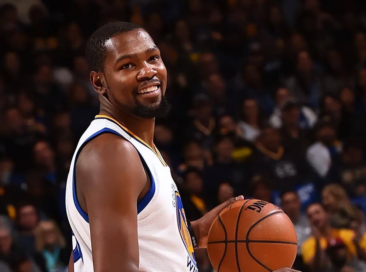 赫尔辛基球员去欧冠决赛地山东舰队探索奇葩之地的简单介绍