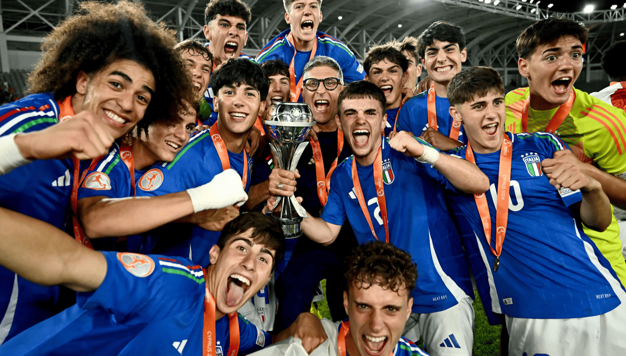 奥兰队在欧洲杯预选赛中获得胜利,晋级 奥兰队在欧洲杯预选赛中获得胜利,晋级