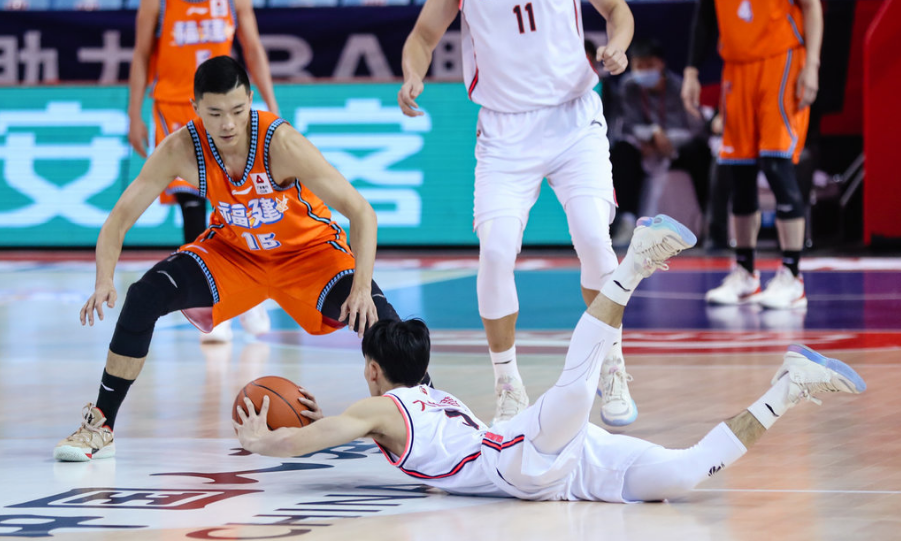 关于建业主场惨遭逆转，遭遇两连败的信息