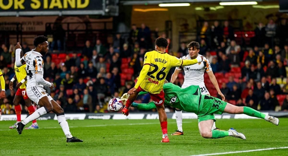 伯恩利主场不敌沃特福德，保级艰难重重的简单介绍