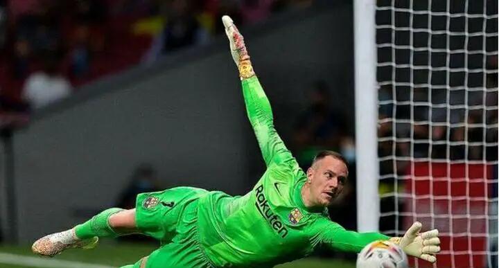 开云体育app-巴塞罗那签下新人，引来球迷热议