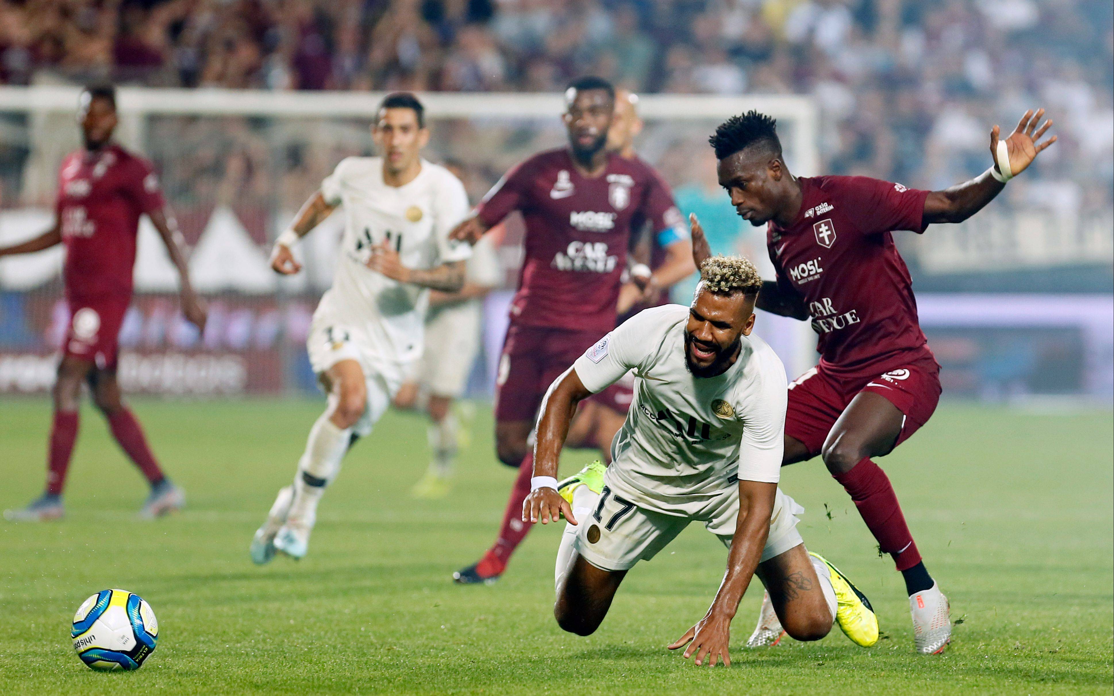 关于体育狂热！足球对决令人热血沸腾的信息