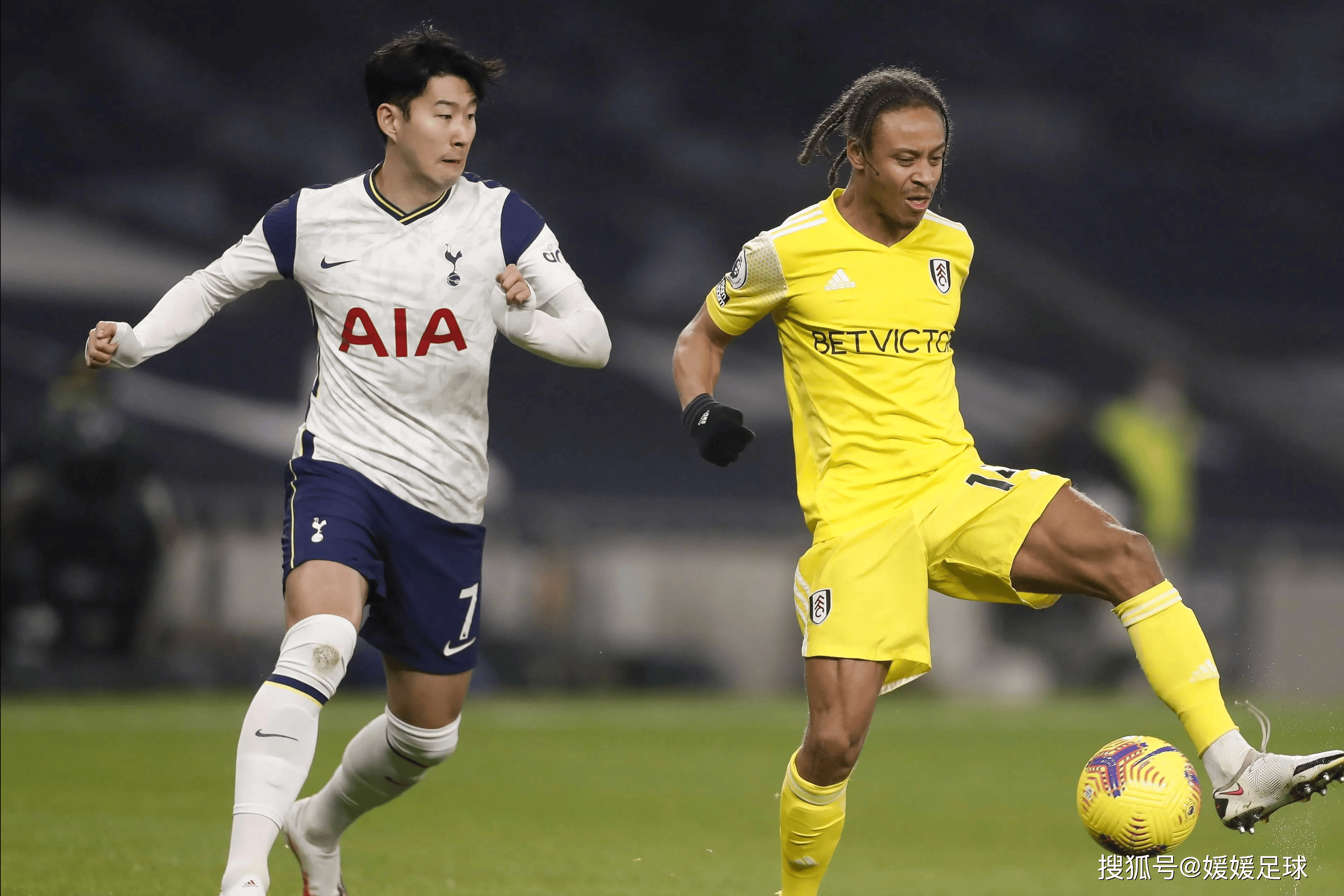 开云下载-阿斯顿维拉客场惜败富勒姆，客队遭遇不利局面