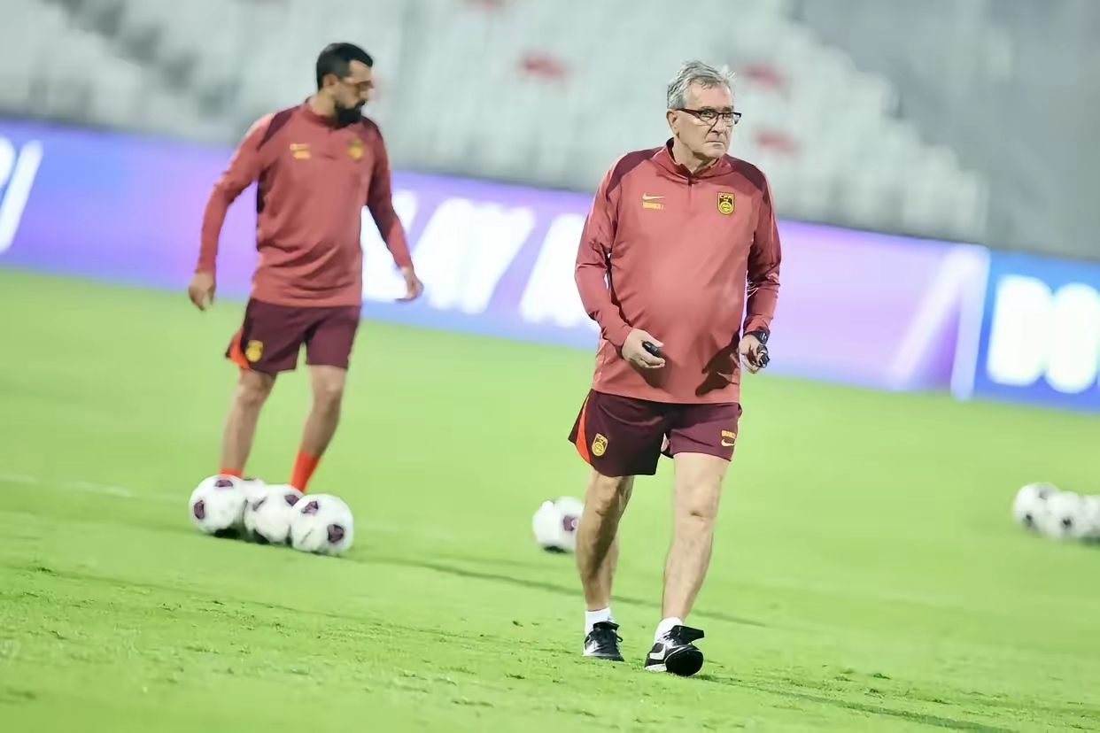 开云体育平台APP-最新一场比赛中球队迎来连胜