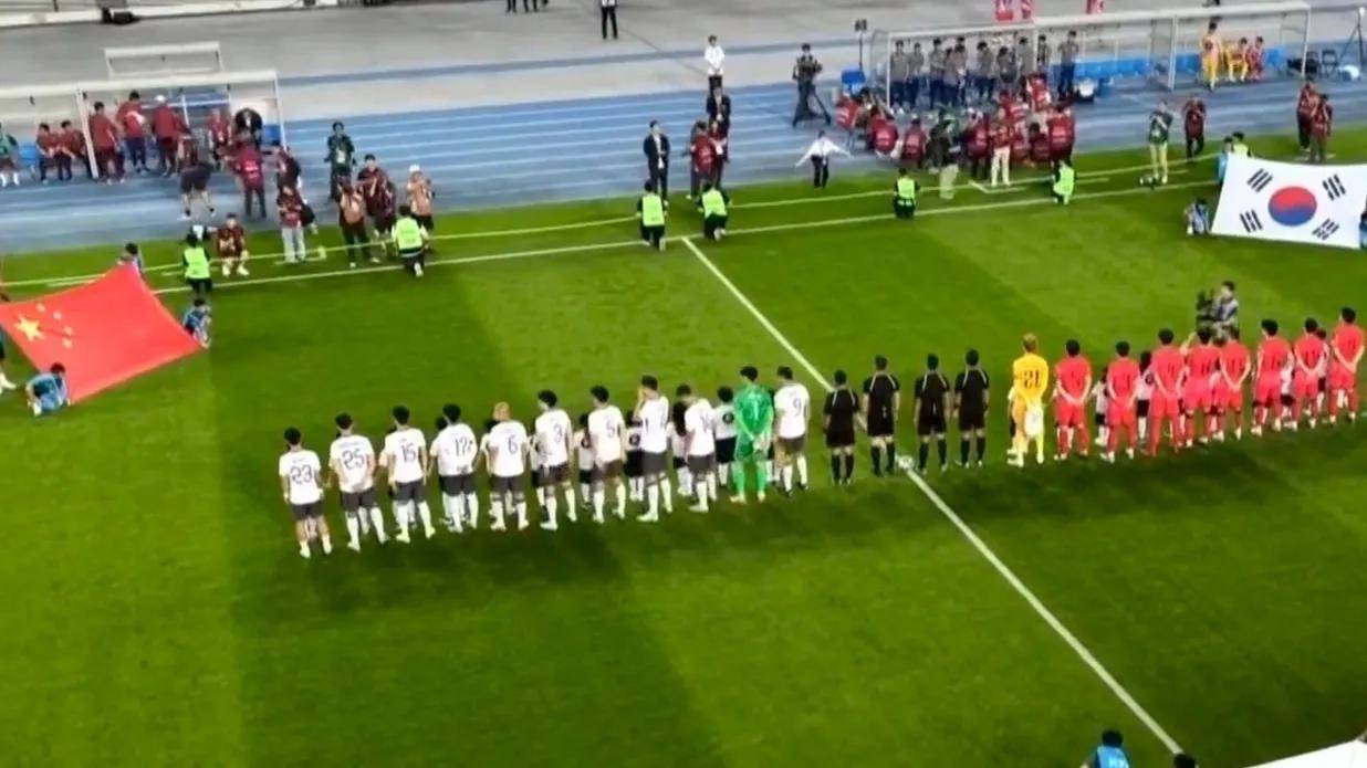 开云体育官方网站-球队主场比赛中实现完美表现，大获全胜