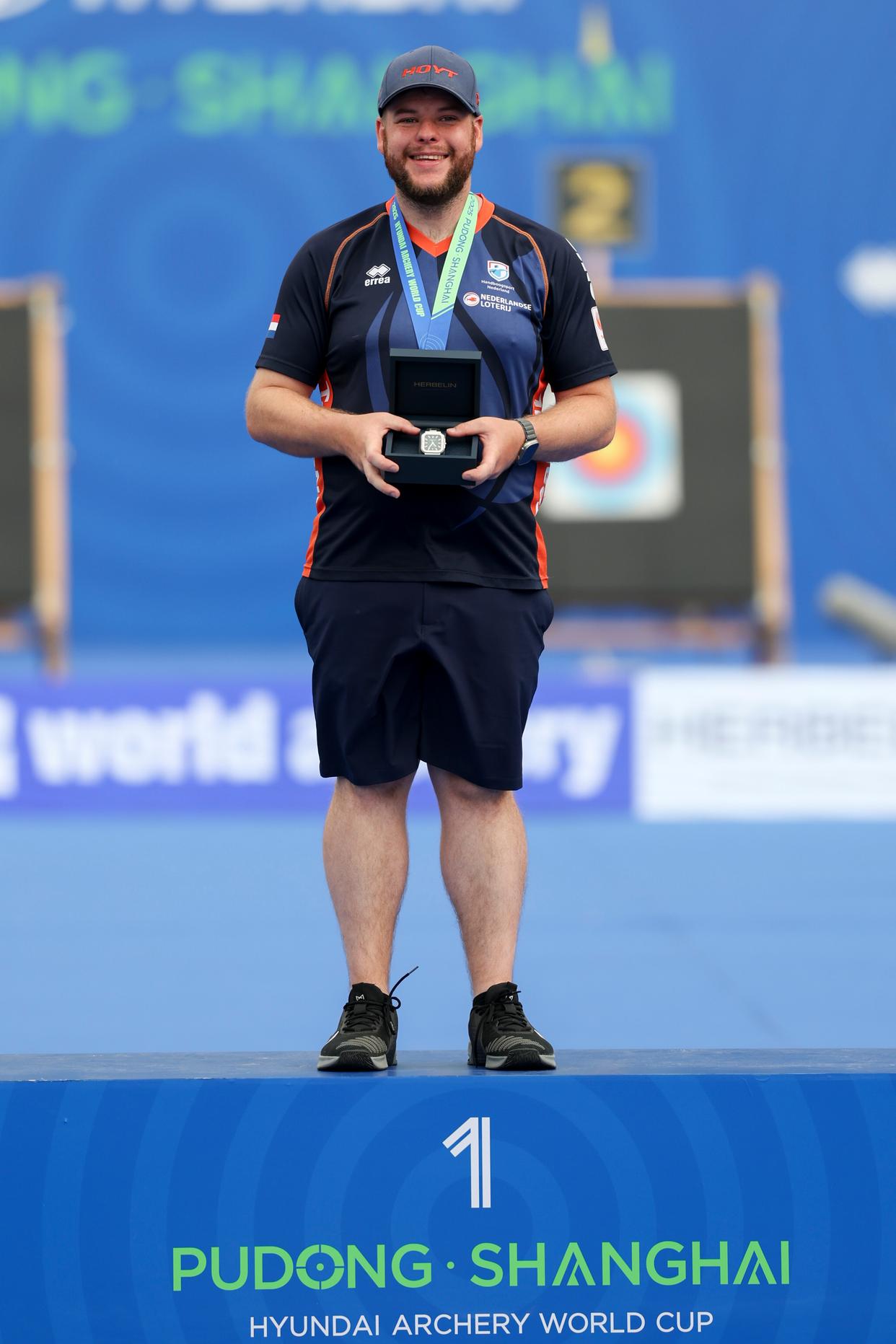 德国射箭选手稳定发挥，收获大满贯