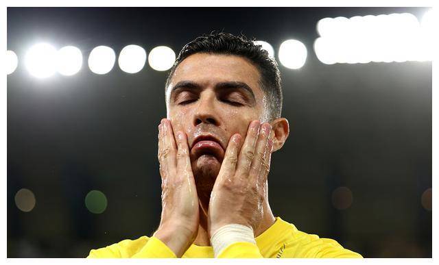 壮举！运动员在比赛中突破困境夺冠