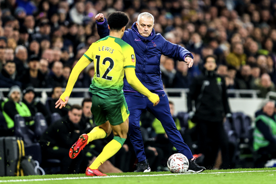 关于诺里奇主场失利，保级形势加剧的信息