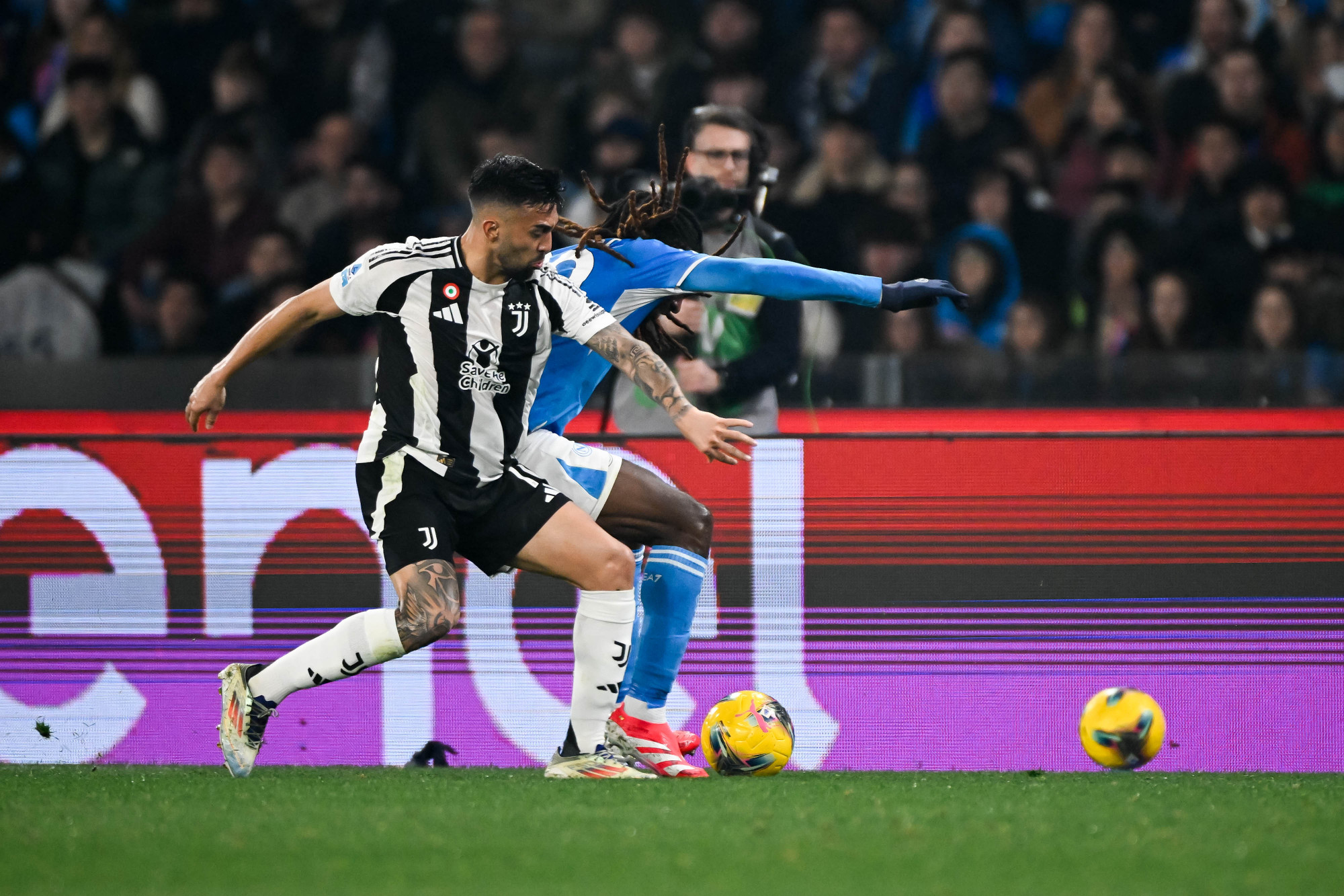 尤文图斯客场不敌那不勒斯,遭遇赛季首败 尤文图斯客场不敌那不勒斯,遭遇赛季首败