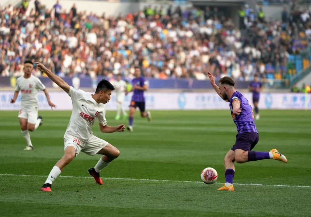 精彩的足球表演再次打动球迷的心