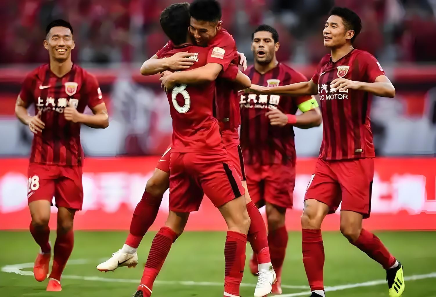 上海上港客场战胜天津泰达,实现翻盘 上海上港客场战胜天津泰达,实现翻盘