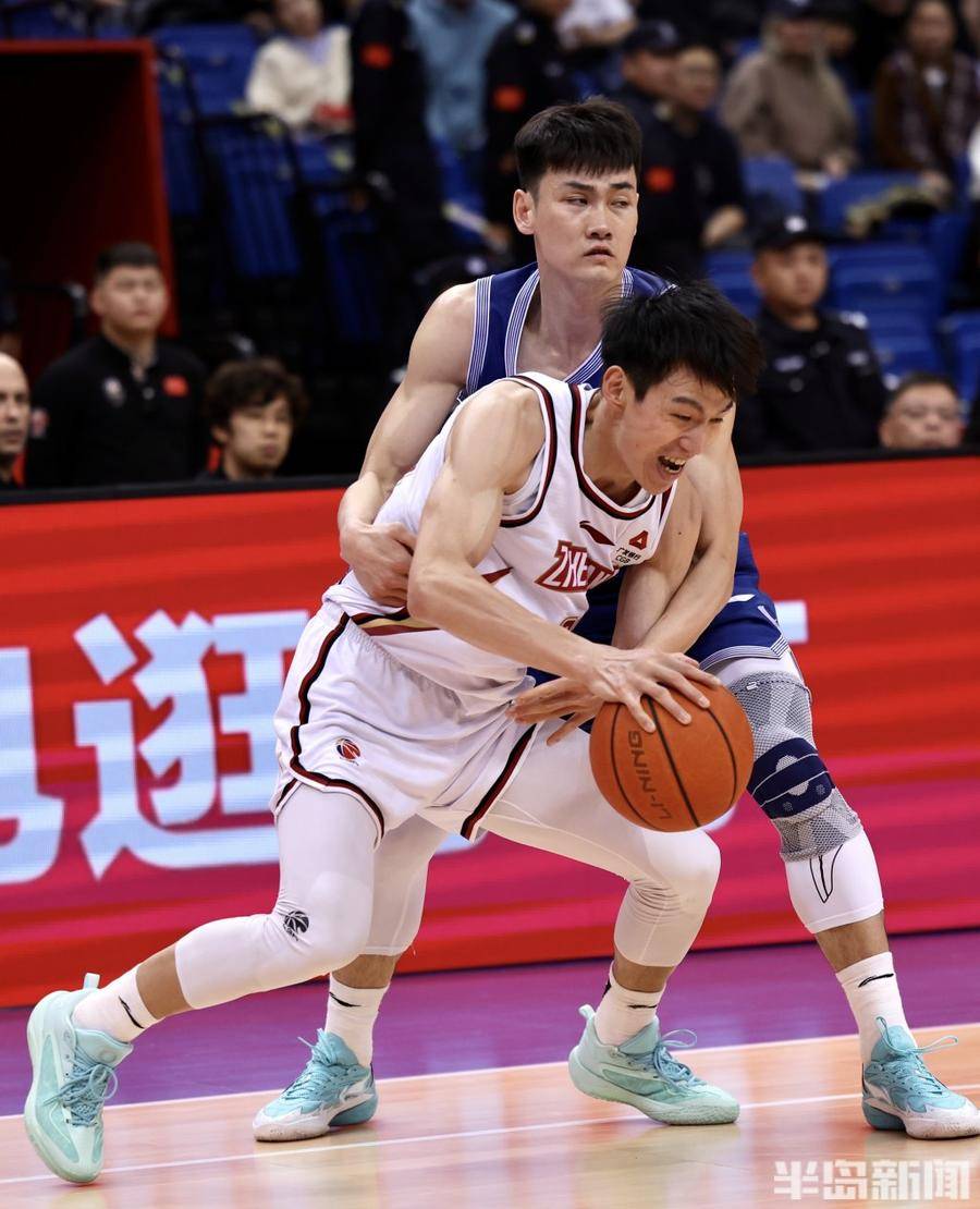 夏尔克客场不敌对手,遭遇两连败 夏尔克客场不敌对手,遭遇两连败