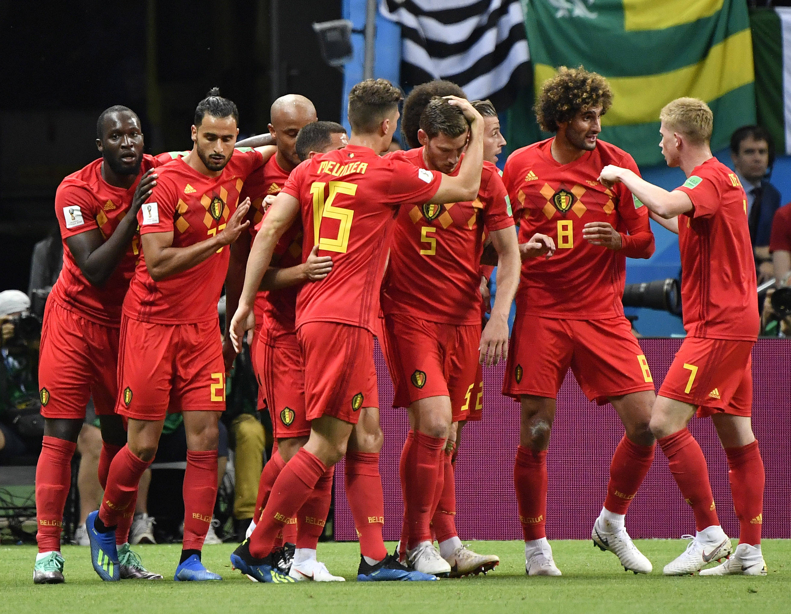 开云平台-斯洛伐克队成功逆袭，晋级欧锦赛决赛