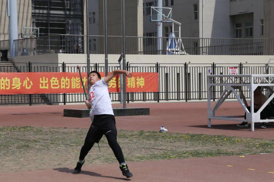 运动员们为荣誉而战,体育精神闪耀 运动员们为荣誉而战,体育精神闪耀