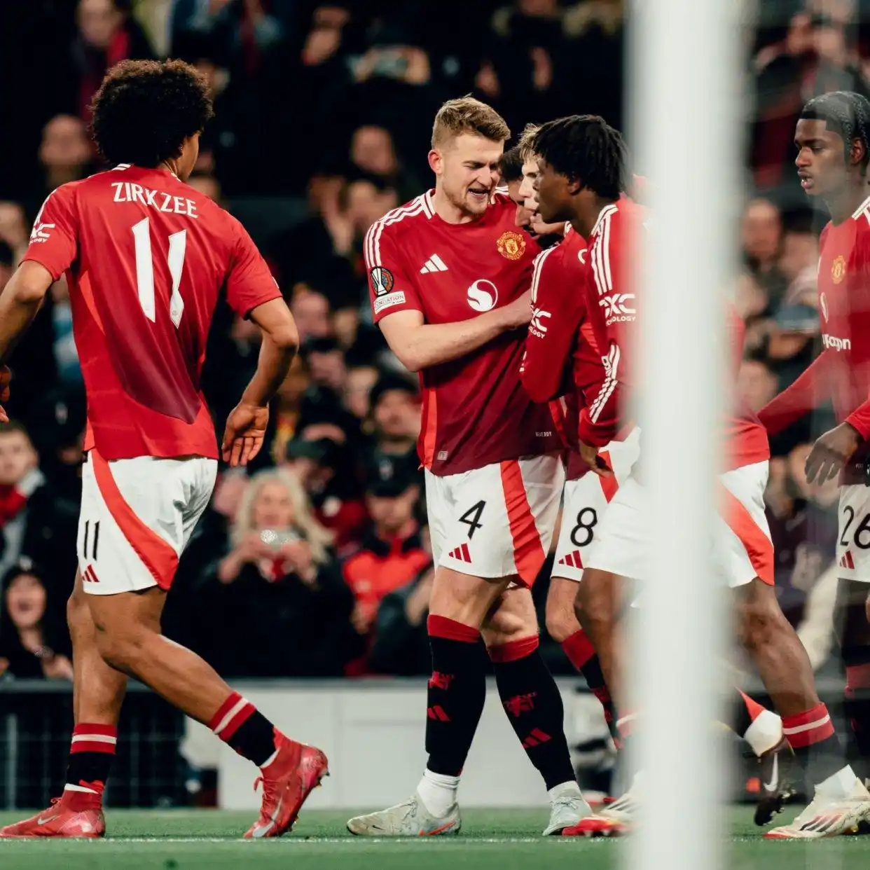 格拉纳达客场不败,新赛季表现亮眼 格拉纳达客场不败,新赛季表现亮眼