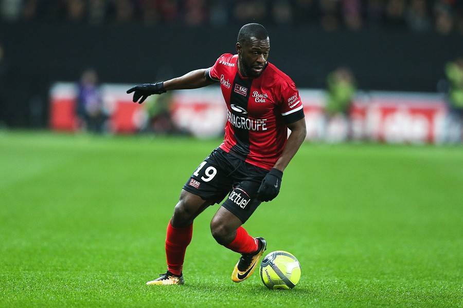 尼斯客场不敌亚眠，遭遇季后赛危机