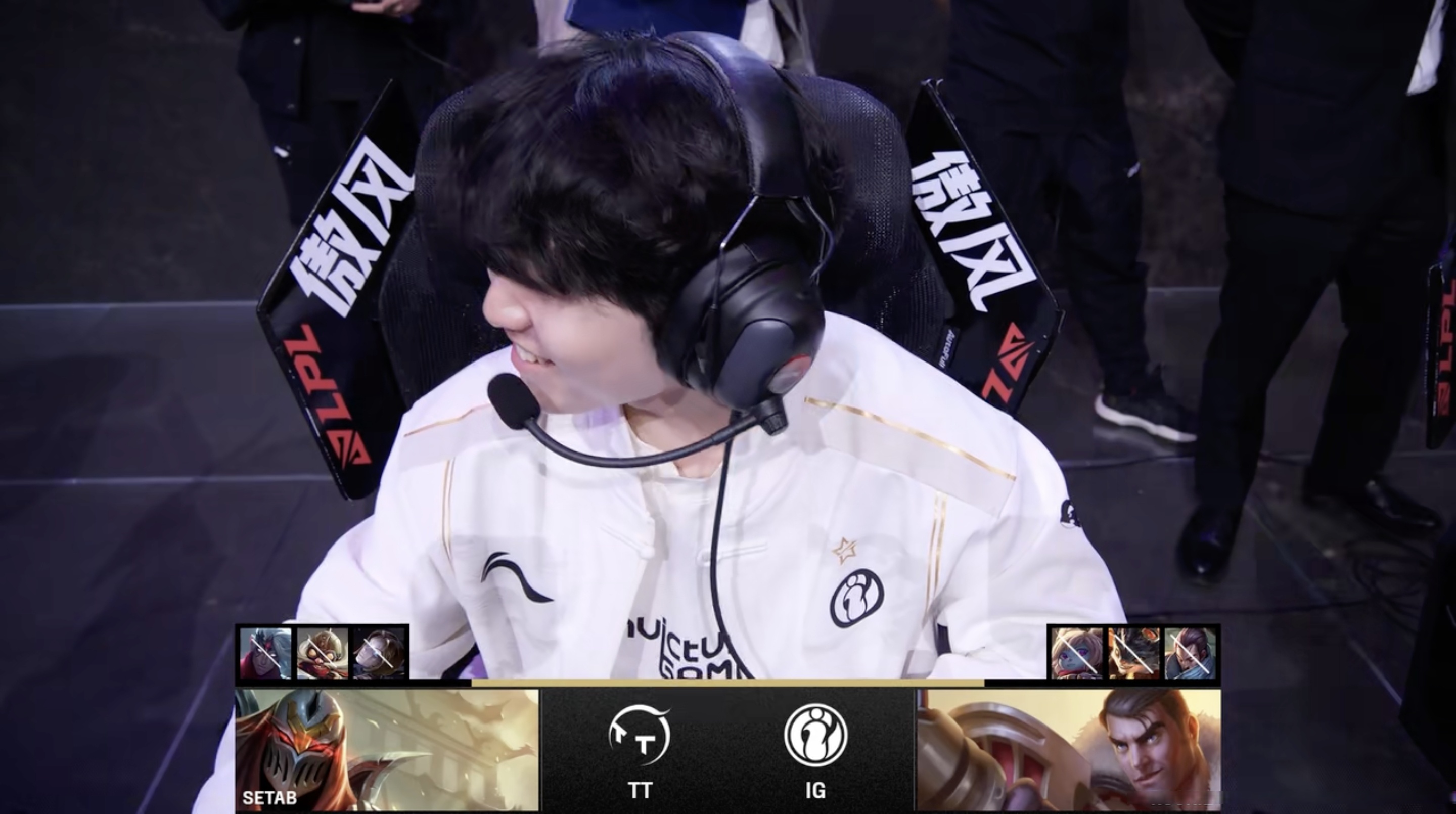 TES力克LGD，Perkz打出惊人五杀峡谷大战小组赛，点燃全场激情