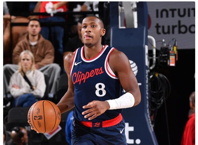 快船客场力克灰熊,取得连胜 快船客场力克灰熊,取得连胜